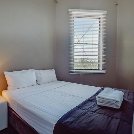 Crossroads Hotel Narrabri Bagian luar foto