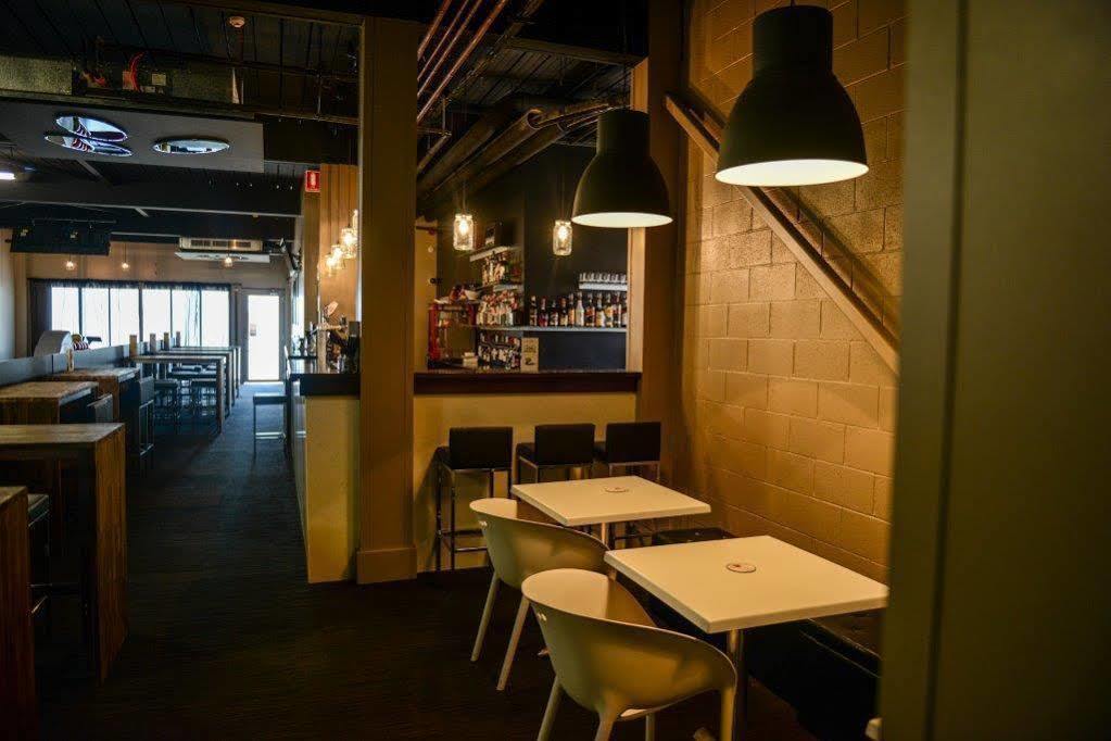 Crossroads Hotel Narrabri Bagian luar foto