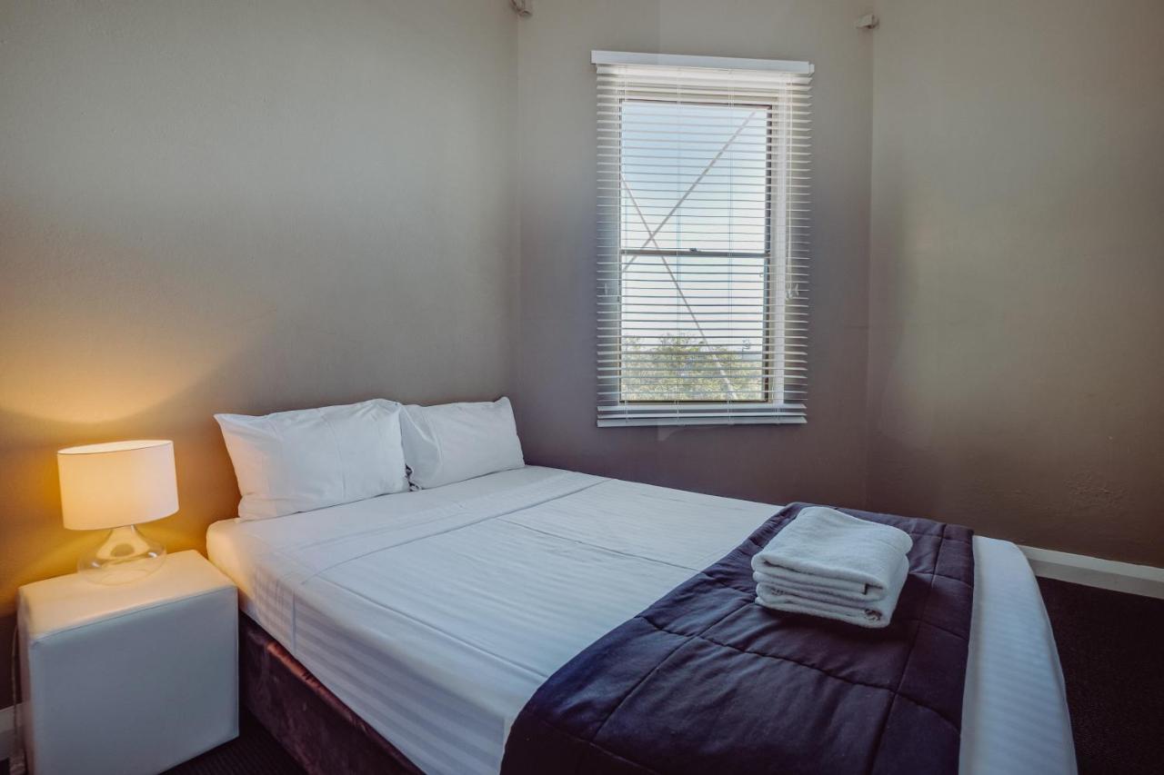 Crossroads Hotel Narrabri Bagian luar foto